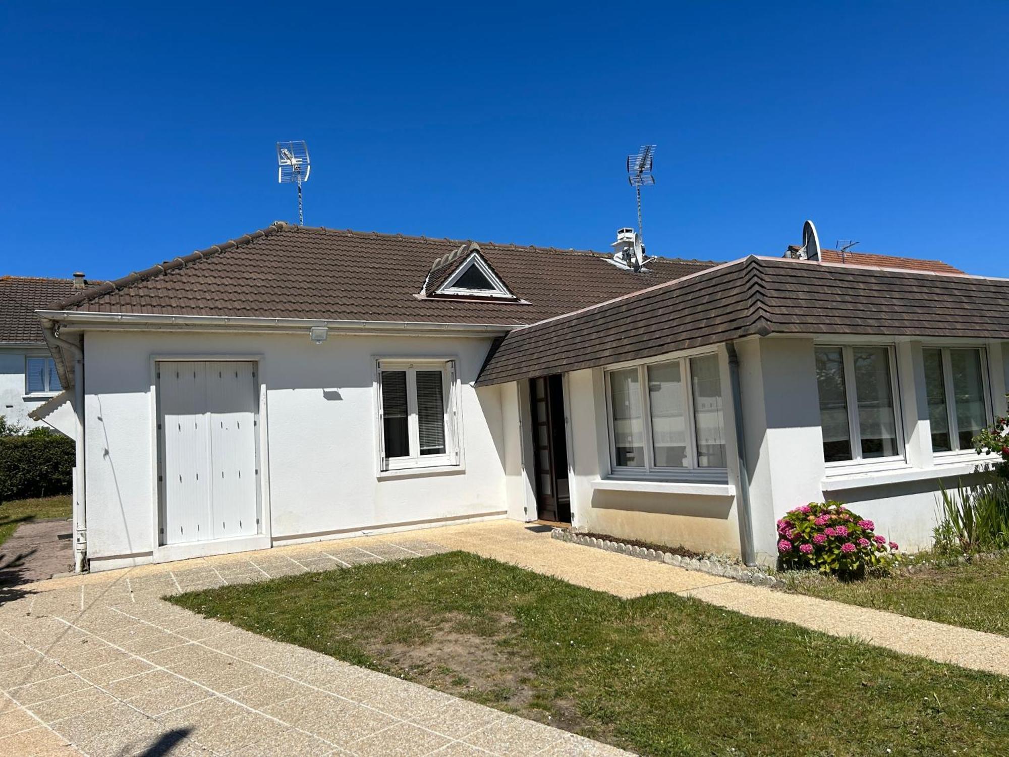 Maison Historique Familiale 300m De La Sword Hébergement de vacances Ouistreham